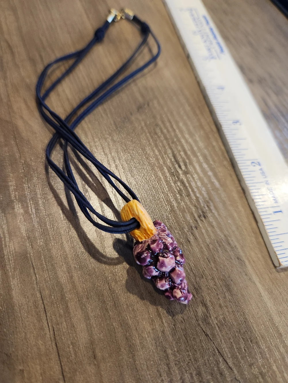 Vintage Artisan Handmade Grape Cluster Pendant Necklace Retro Jewelry Excellent!